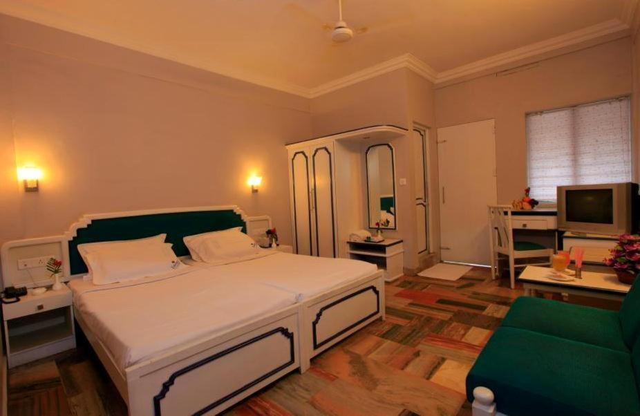 Edassery Resorts Idukki Room photo